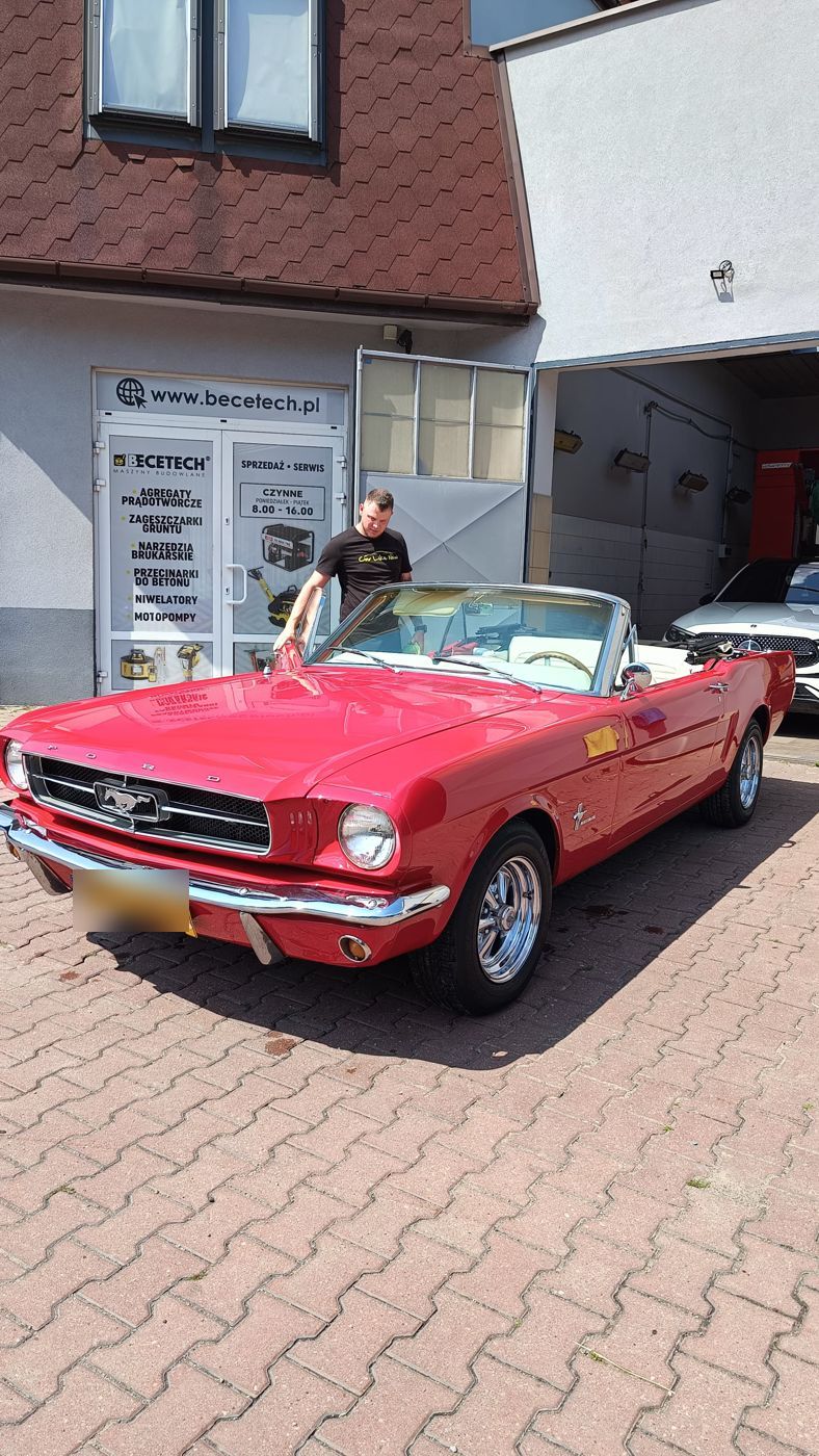 Ford Mustang Convertible